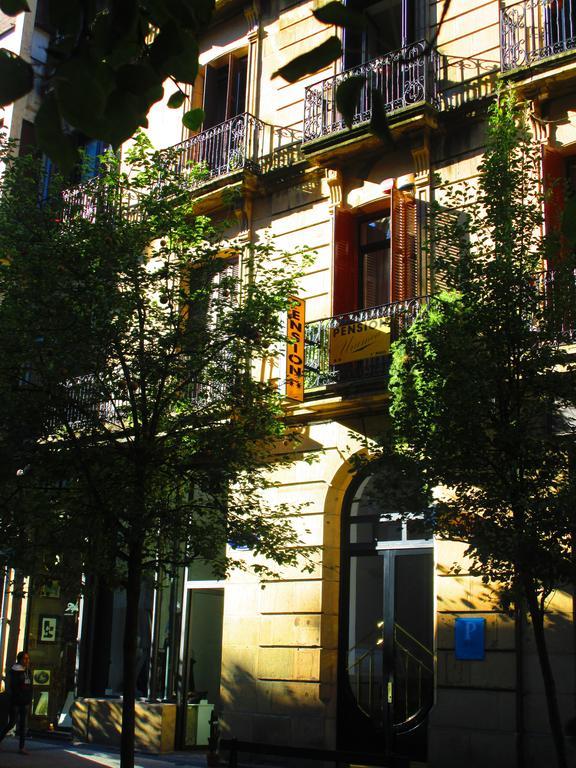 Pensión Urumea San Sebastian Bagian luar foto